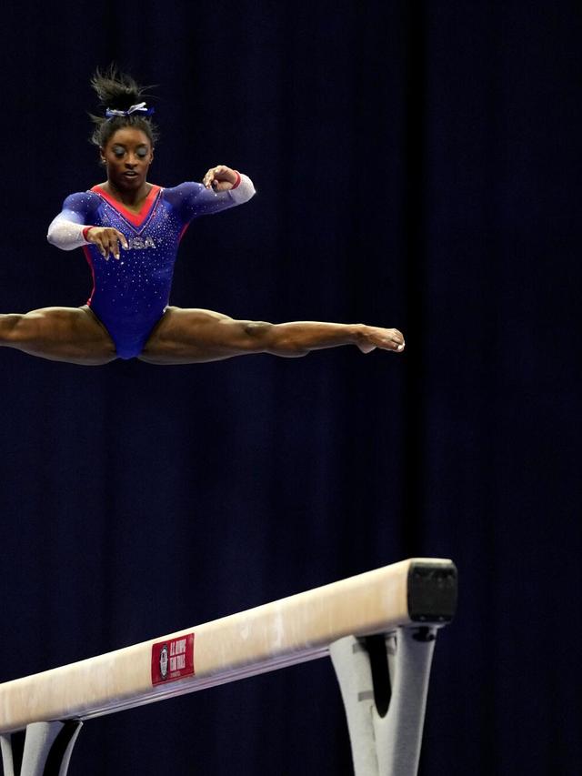 Simone Biles: Role Models and Mentorship in Gymnastics