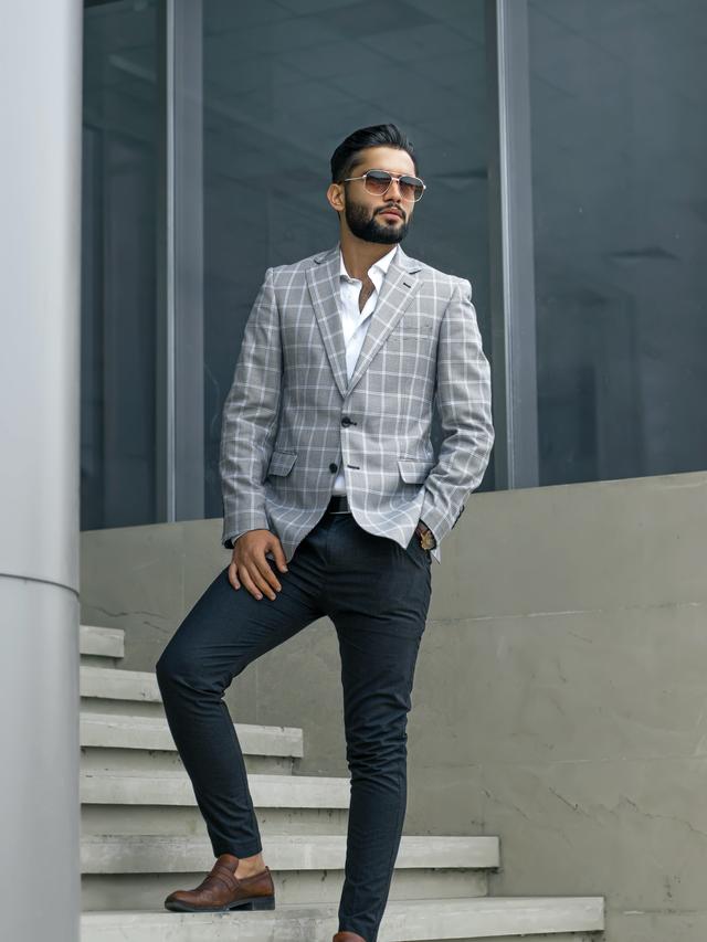 Summer Suits: Staying Cool and Professional