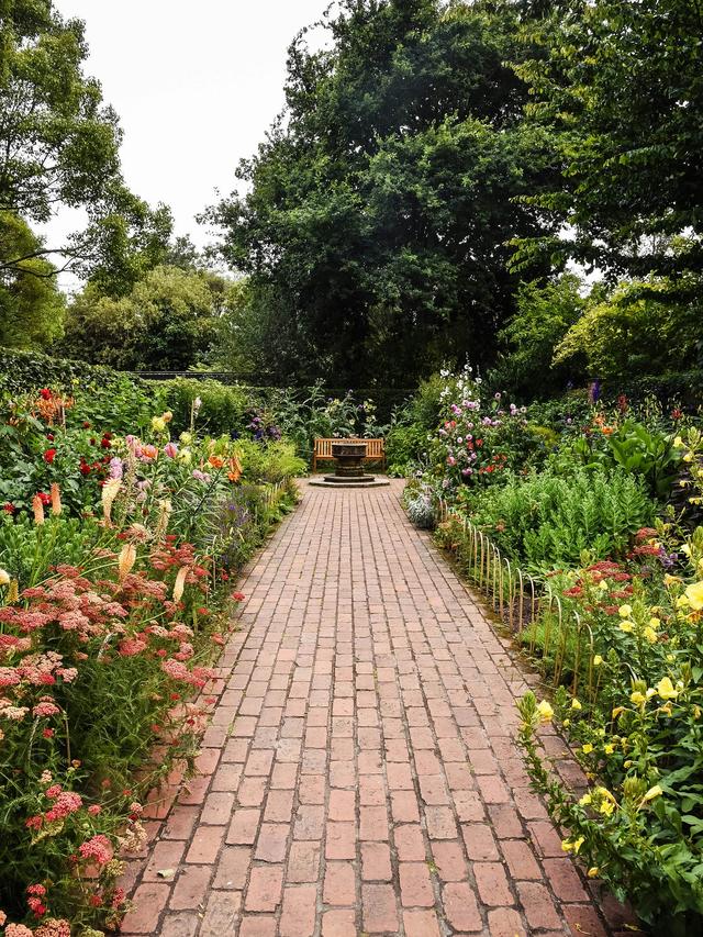 Timeless Garden Favorites