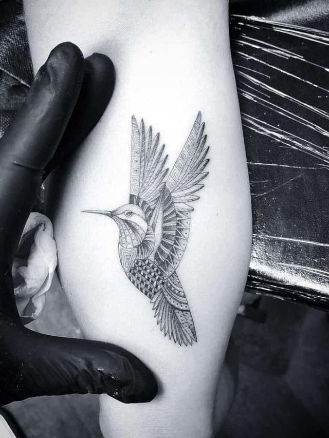 50 Stunning Hummingbird Tattoo Designs and Their Meanings