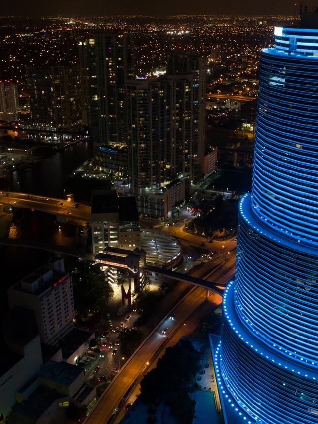 Enjoying the Panoramic Views of Miami from the Miami Tower Observation Deck.