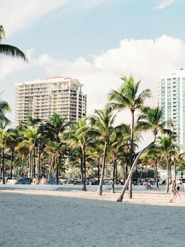 Experiencing the Thrilling Watersports and Activities at Oleta River State Park in Miami.