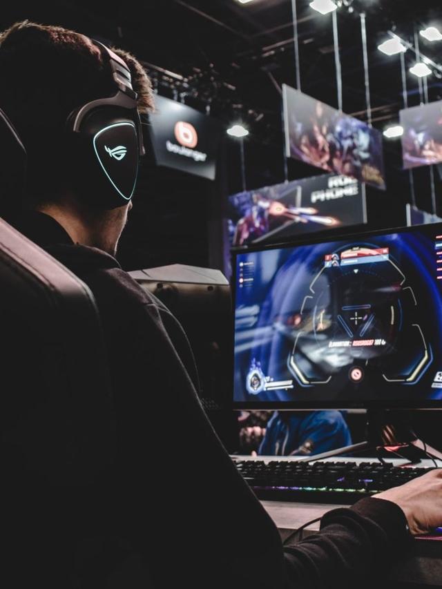 The Future of E-Sports and Competitive Gaming